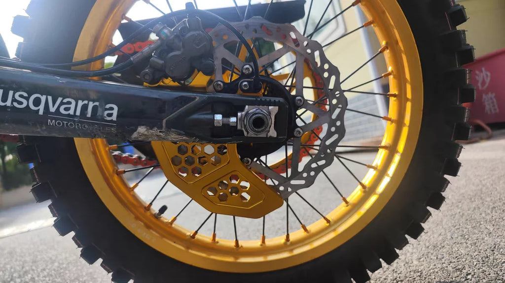 FMO CNC-Machined Reinforced Dual Caliper Bracket – With Disc Protection, For Ultra Bee Motorcycle Accessory